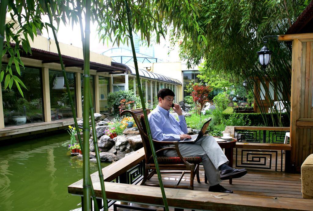Jianguo Hotel