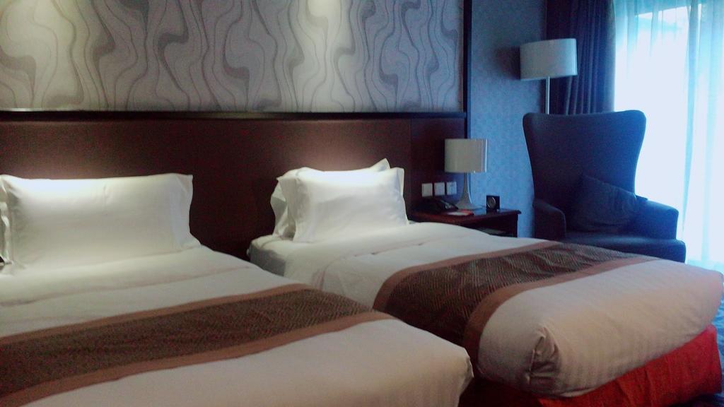 Hotel Jianguo 4*