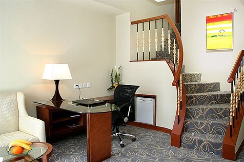 Jianguo Hotel 4*